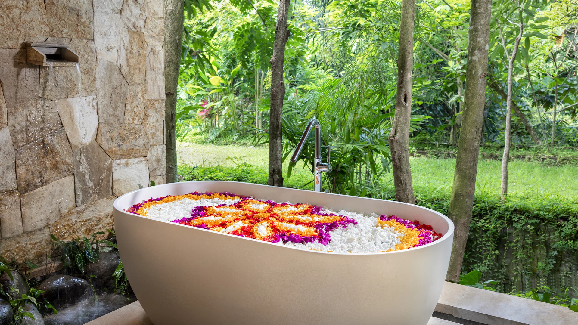 Flower Bath Adiwana Suweta